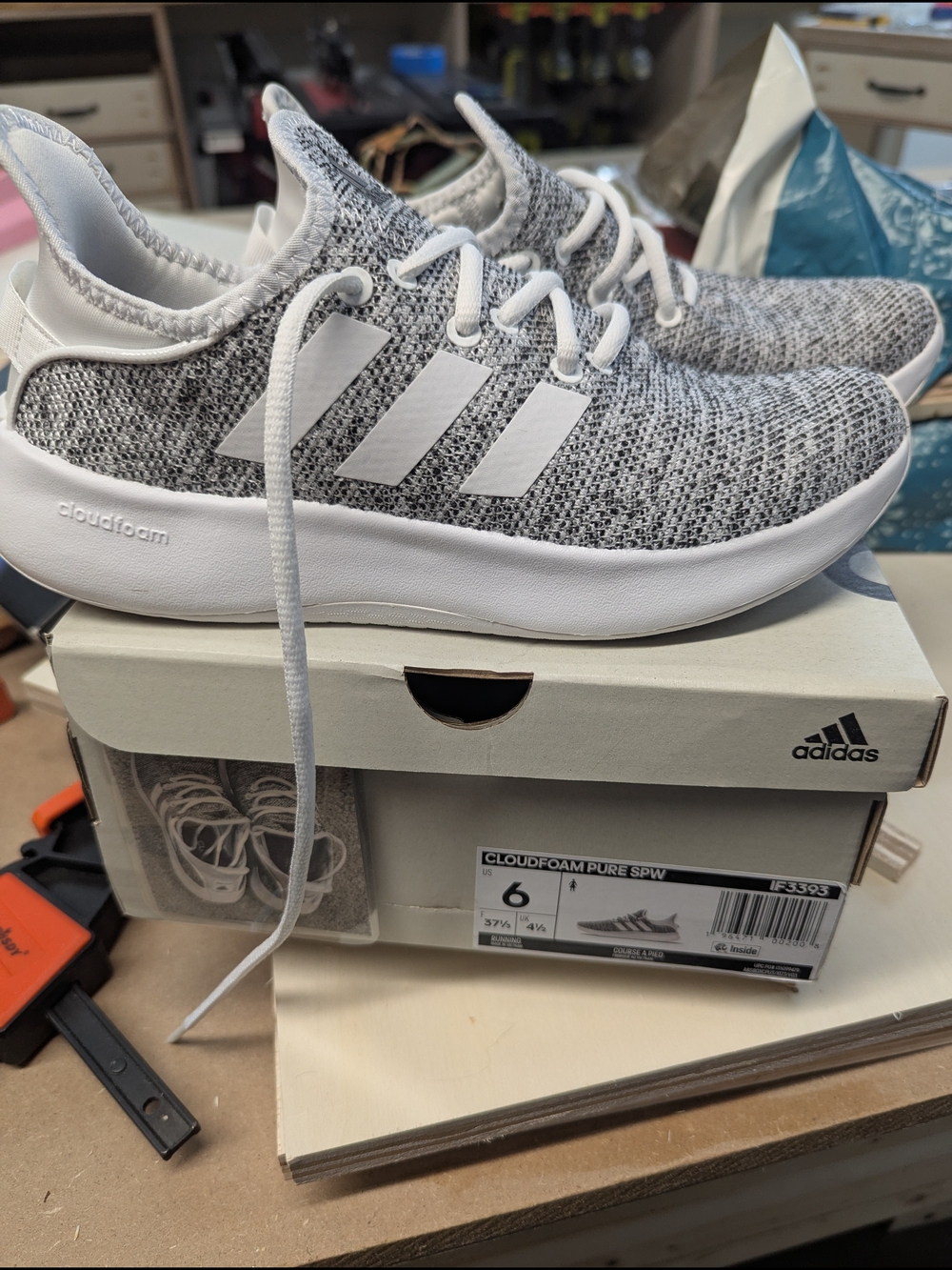 adidas Cloudfoam Sneaker - White/Gray Gently Used